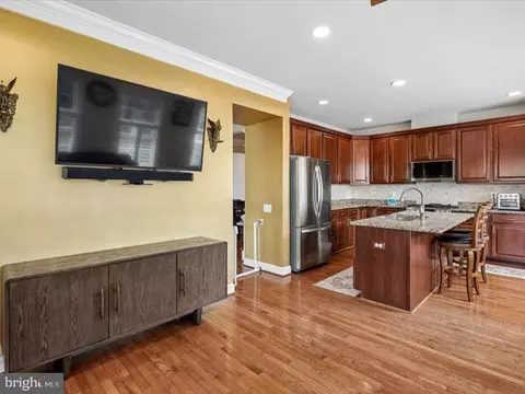 Kitchen - 43542 White Cap Ter, Chantilly, VA 20152 photo 7 of 7