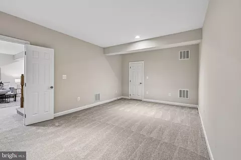 Other - 24896 Castleton Dr, Chantilly, VA 20152 photo 14 of 18