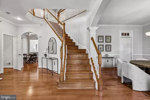 Entry Way - 24896 Castleton Dr, Chantilly, VA 20152 photo 1 of 3