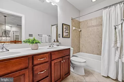 Bath - 24896 Castleton Dr, Chantilly, VA 20152 photo 4 of 6