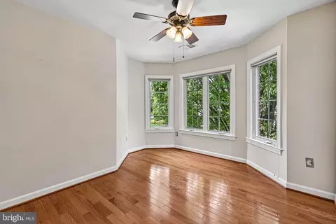 Bedroom - 24896 Castleton Dr, Chantilly, VA 20152 photo 2 of 11