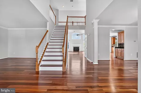 25845 Spring Farm Cir, Chantilly, VA 20152 photo 3
