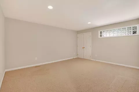 25845 Spring Farm Cir, Chantilly, VA 20152 photo 46