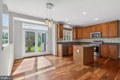 25845 Spring Farm Cir, Chantilly, VA 20152 photo 15