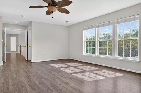 25845 Spring Farm Cir, Chantilly, VA 20152 photo 24
