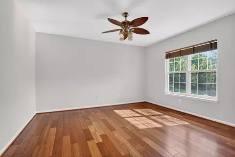 25845 Spring Farm Cir, Chantilly, VA 20152 photo 17