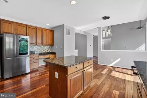 25845 Spring Farm Cir, Chantilly, VA 20152 photo 12