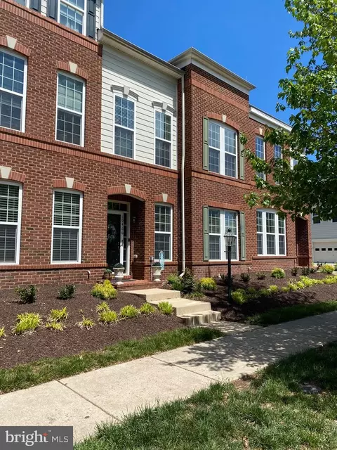 19466 Front St, Leesburg, VA 20176
