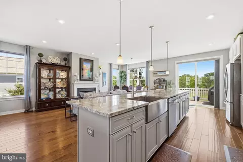 19272 Brookwater Ter, Leesburg, VA 20175