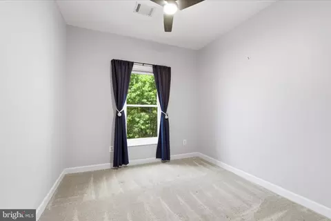 Bedroom - 19905 Upland Ter, Ashburn, VA 20147 photo 5 of 6