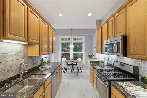 Kitchen - 19905 Upland Ter, Ashburn, VA 20147 photo 1 of 3