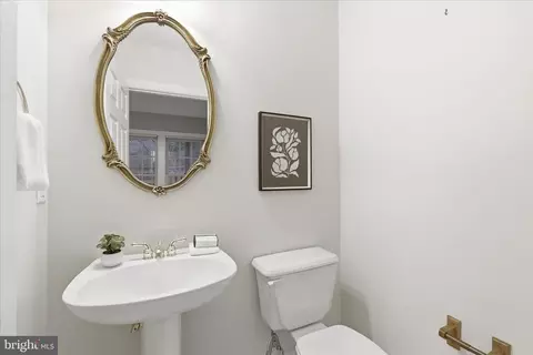 Bath - 19905 Upland Ter, Ashburn, VA 20147 photo 5 of 5