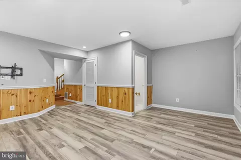 Living - 19905 Upland Ter, Ashburn, VA 20147 photo 5 of 5