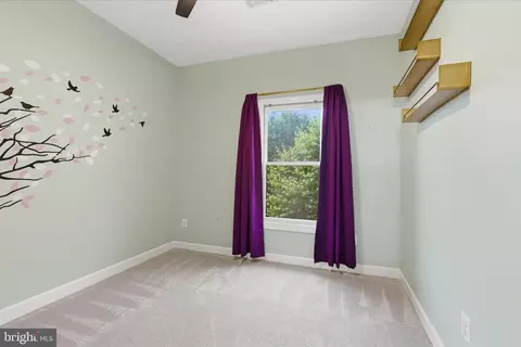 Bedroom - 19905 Upland Ter, Ashburn, VA 20147 photo 4 of 6
