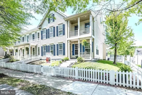 20333 Charter Oak Dr, Ashburn, VA 20147