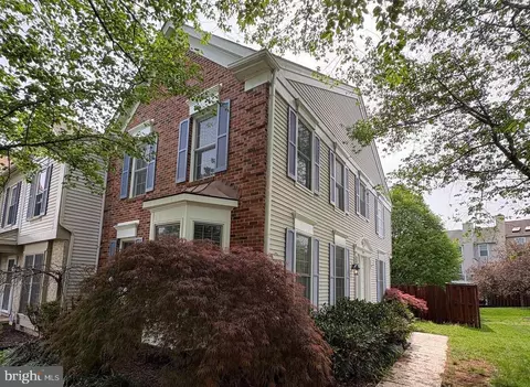 43471 Plantation Ter, Ashburn, VA 20147