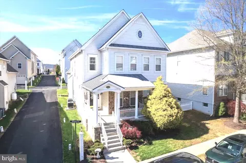 17571 Lethridge Cir, Round Hill, VA 20141