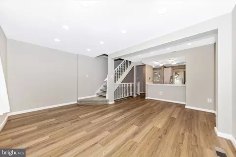 Living - 106 Charing Ct, Sterling, VA 20164 photo 3 of 8