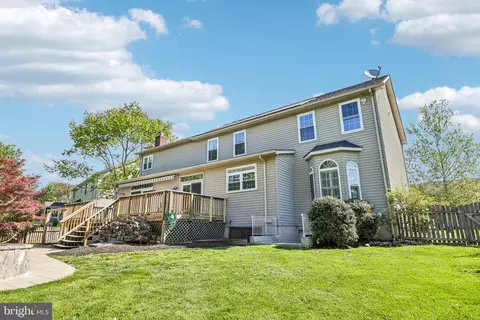 Exterior - 20547 Courier Ridge Pl, Ashburn, VA 20147 photo 7 of 9