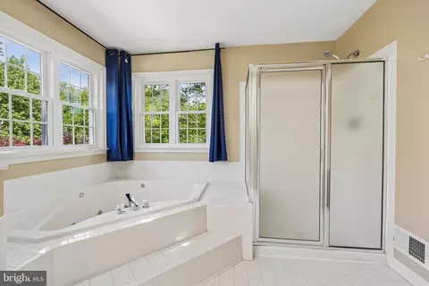 Bath - 20547 Courier Ridge Pl, Ashburn, VA 20147 photo 3 of 5