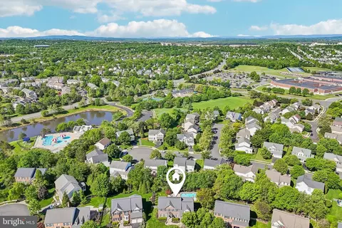 View/Area - 20547 Courier Ridge Pl, Ashburn, VA 20147 photo 2 of 6