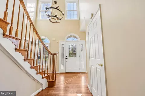 Entry Way - 20547 Courier Ridge Pl, Ashburn, VA 20147 photo 2 of 5
