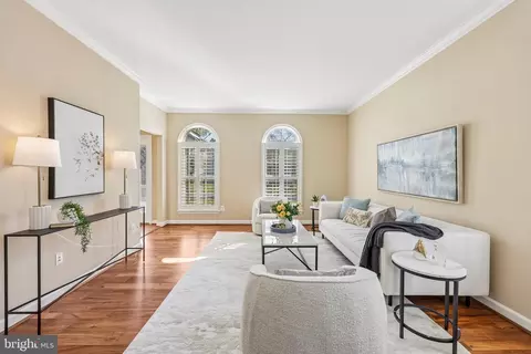 Living - 20547 Courier Ridge Pl, Ashburn, VA 20147 photo 6 of 9