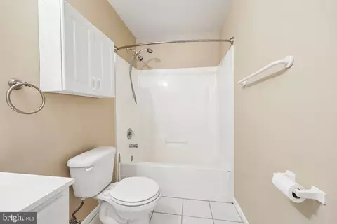 Bath - 20547 Courier Ridge Pl, Ashburn, VA 20147 photo 5 of 5