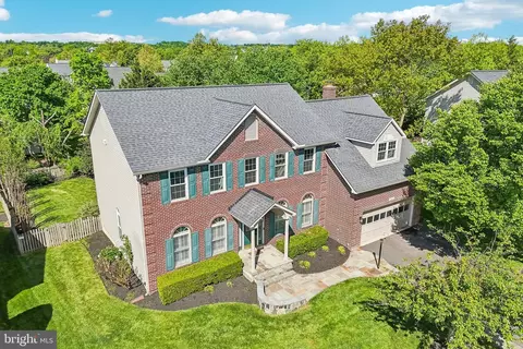 View/Area - 20547 Courier Ridge Pl, Ashburn, VA 20147 photo 3 of 6