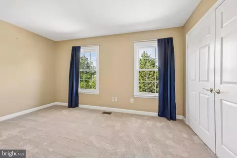 Bedroom - 20547 Courier Ridge Pl, Ashburn, VA 20147 photo 4 of 7