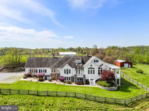 35047 Snickersville Tpke, Round Hill, VA 20141