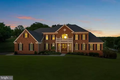 15064 Barlow Dr, Waterford, VA 20197