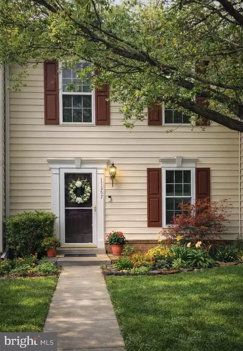 17357 Legacy Ter, Round Hill, VA 20141