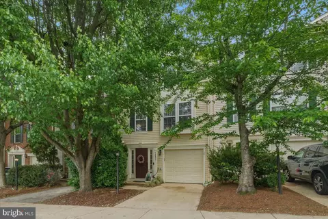 44879 Grove Ter, Ashburn, VA 20147