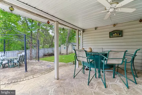 Exterior - 43528 Clivedon Ct, Ashburn, VA 20147 photo 6 of 11