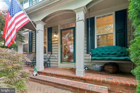 Exterior - 43528 Clivedon Ct, Ashburn, VA 20147 photo 3 of 11