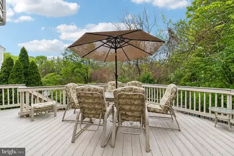 Exterior - 43528 Clivedon Ct, Ashburn, VA 20147 photo 4 of 11