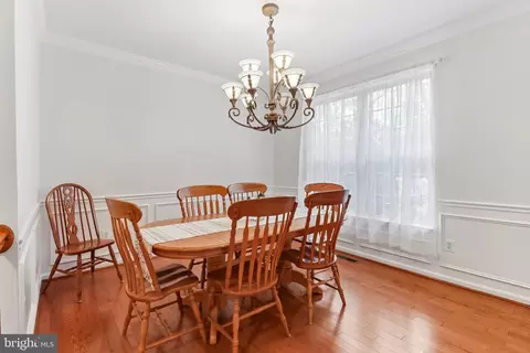 Dining - 43528 Clivedon Ct, Ashburn, VA 20147 photo 2 of 4