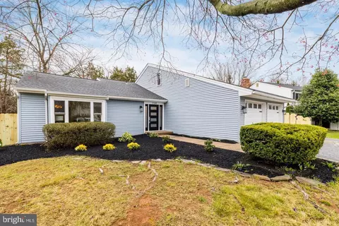 Exterior - 230 E Juniper Ave, Sterling, VA 20164 photo 4 of 10