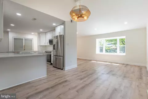 Living - 230 E Juniper Ave, Sterling, VA 20164 photo 5 of 5