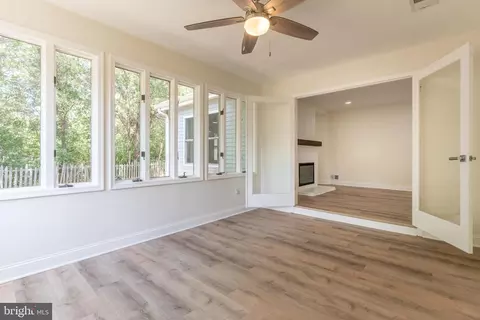 Living - 230 E Juniper Ave, Sterling, VA 20164 photo 4 of 5