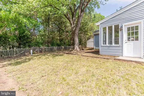 Exterior - 230 E Juniper Ave, Sterling, VA 20164 photo 6 of 10
