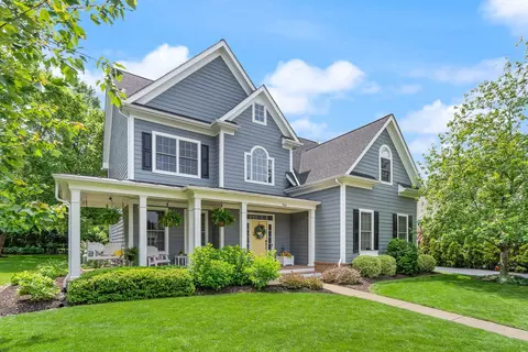 700 Irvine Bank Ln, Purcellville, VA 20132