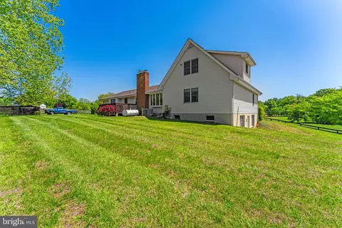 Exterior - 40297 Braddock Rd, Aldie, VA 20105 photo 9 of 9