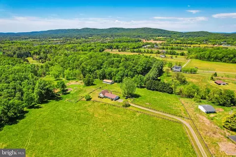 View/Area - 40297 Braddock Rd, Aldie, VA 20105 photo 6 of 12