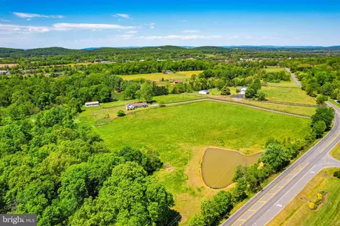 View/Area - 40297 Braddock Rd, Aldie, VA 20105 photo 11 of 12