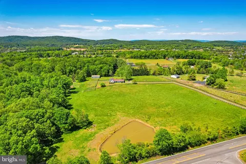 View/Area - 40297 Braddock Rd, Aldie, VA 20105 photo 9 of 12
