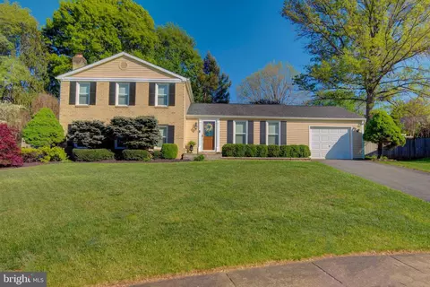 1106 Dailey Pl SW, Leesburg, VA 20175