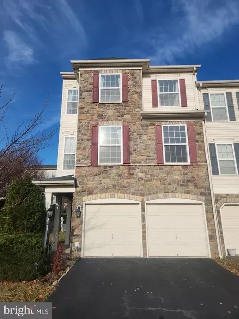 25119 Hummocky Ter, Aldie, VA 20105