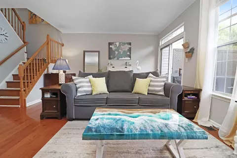 Living - 47640 Comer Sq, Sterling, VA 20165 photo 2 of 3